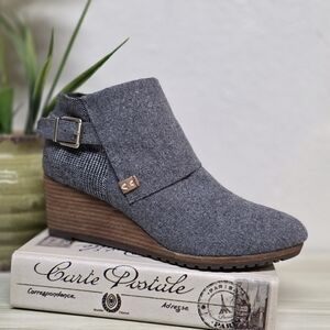 Dr. Scholl's Gray Wedge Ankle Boots Size 8.5